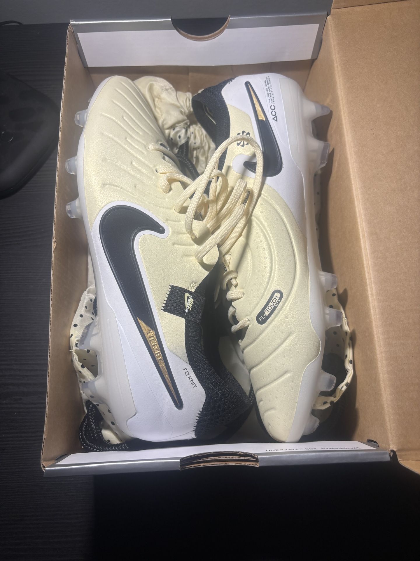 Tiempo Legend 10 Elite