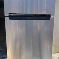 metal refrigerator 