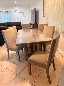Dining room set