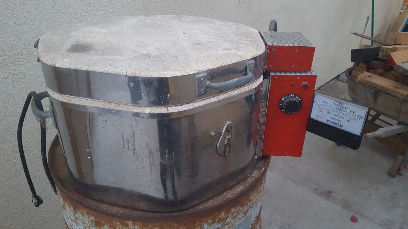 Evenheat Pottery Kiln Model GT 146, 120 Volts, 15 Amps, 1800 Watts for