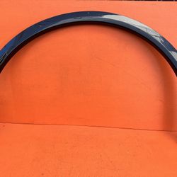 2018 - 2023 Audi Q5 Right Passenger Side Rear Wheel Arch Molding OEM 80A853818A