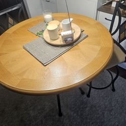 Pending: Counter height round table with set of 2 swivel chairs
