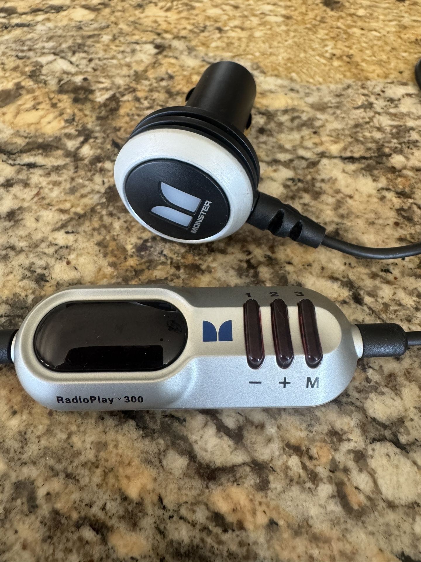 Monster RadioPlay 300 Universal Full Spectrum FM Transmitter MBL-FM XMTR300