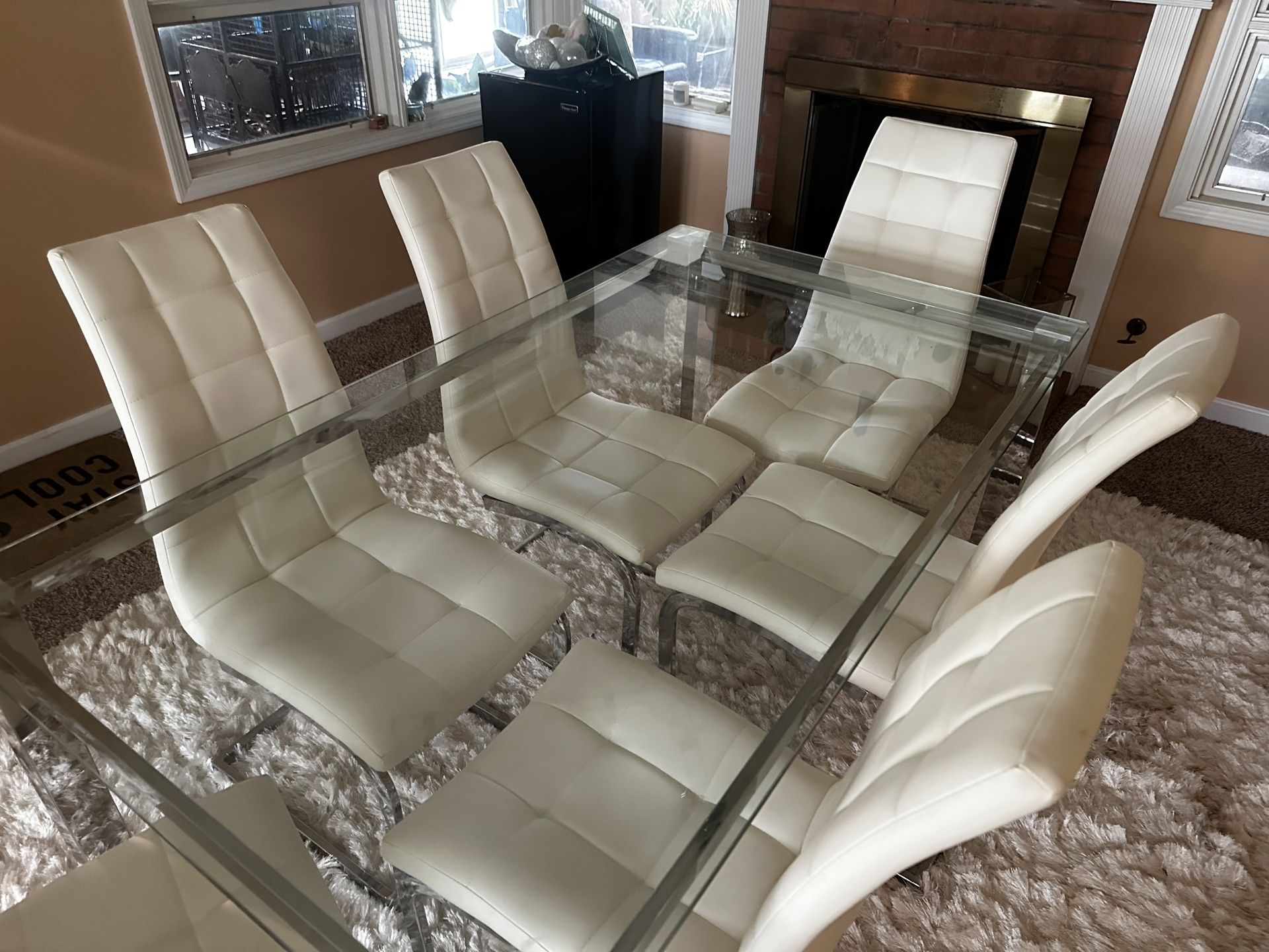 Dinning Table