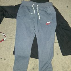 Nike Herritage Joggers (MENS, BRAND NEW)