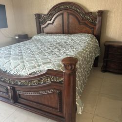 California King Bed 3 Drawers And Mirror