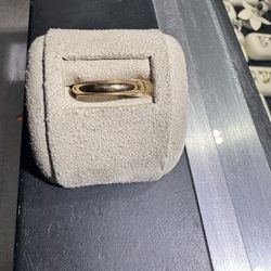 14k Wedding Band Size 7.5