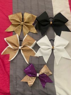 5 Cheer Bows