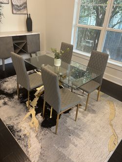 Dinning room table