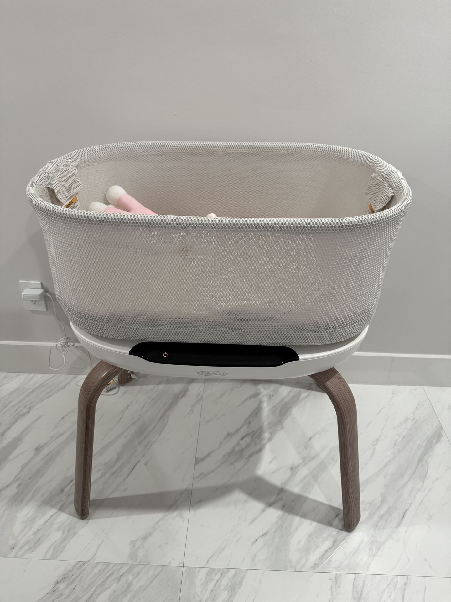 Graco Smartsense Soothing Baby Bassinet