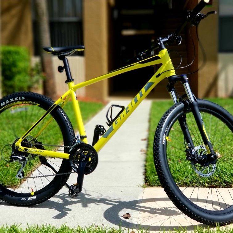 Giant talon yellow hotsell