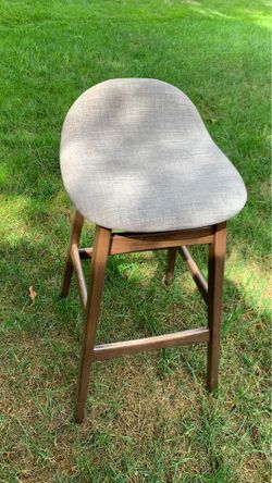 Bar stool