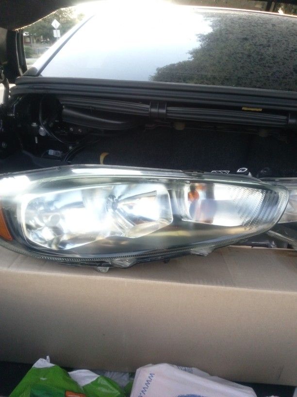 Head Lights Ford Fiesta