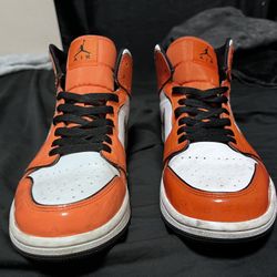 Jordan 1 Orange Turfs size 9.5M