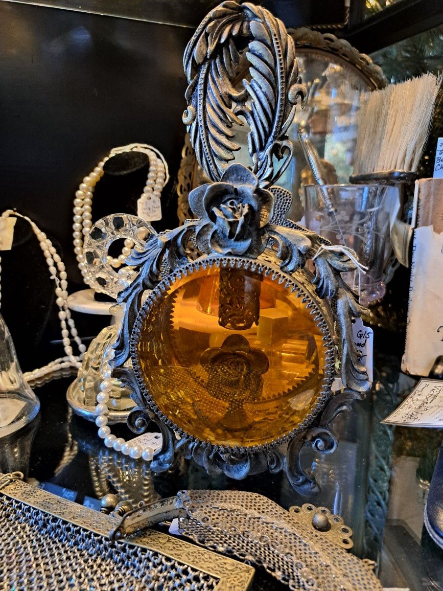 Gifts and Home Decor