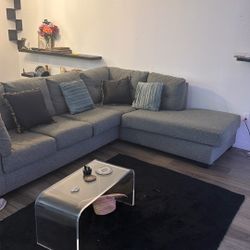 Grey Sectional Couches 