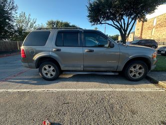 2004 Ford Explorer