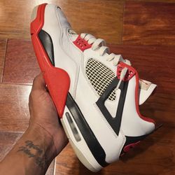 Jordan 4 Retro “Fire Red (2020)”