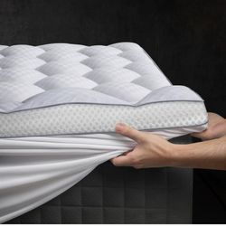 Memory Foam Mattress Topper 
