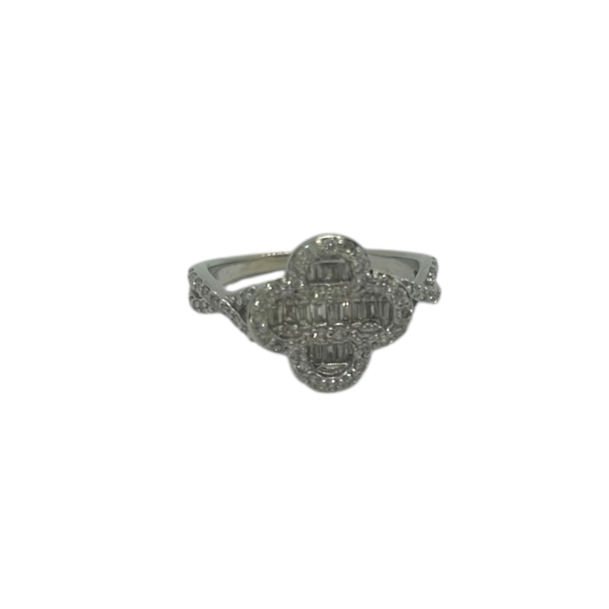 Ring White Gold 14k. Clover
