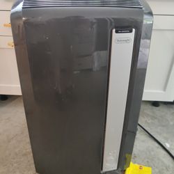 De’Longhi 12,500 BTU Portable 4‑in‑1 AC w/ Heat (MSRP: $599.99)