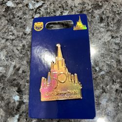 Walt Disney World Parks 50th Anniversary Cinderella's Castle Pin.  Brand new on original card. 