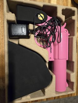 NEW WineOvation Electric Gun Wine Bottle Opener (Pink)