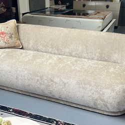 ROUND SOFA BEIGE BUCKLE VELVET 90”