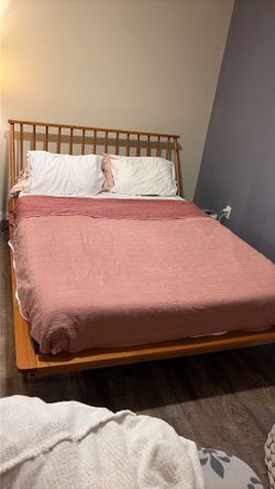 Queen Bedframe - Boho Spindle Platform Bed