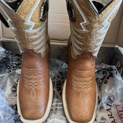 Parrall Boots Size 7.5