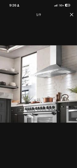 Brand New ZLINE 48" Luxury Wall Mounted Range