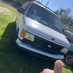 2003 Ford Van 