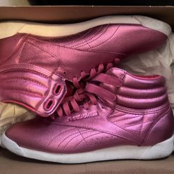 Sneakers/Heels