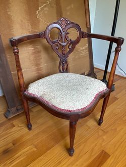 Antique corner chair