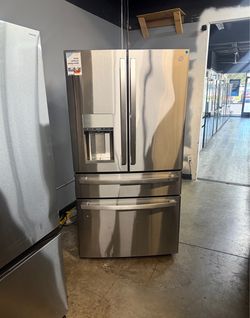 GE Profile - 36 in. Wide 27.9 Cu. Ft. 4-Door French Door Smart Refrigerator with Hands-Free AutoFill - Stainless Steel 😍
