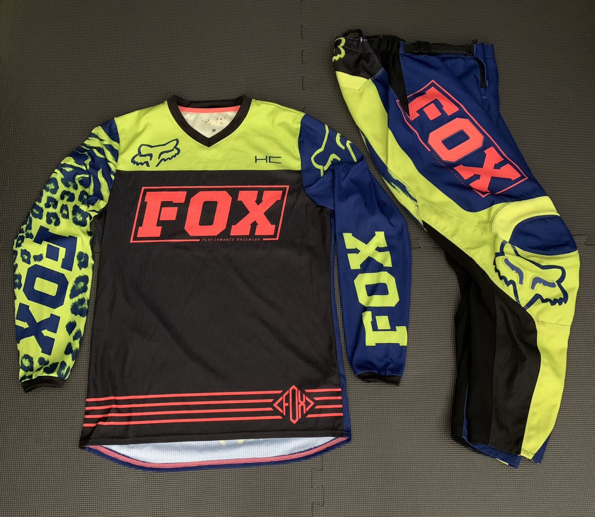 Women’s Fox Gear