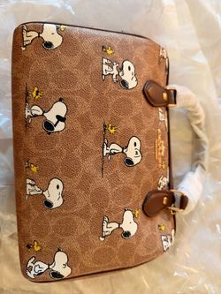 snoopy coach shoulder bag