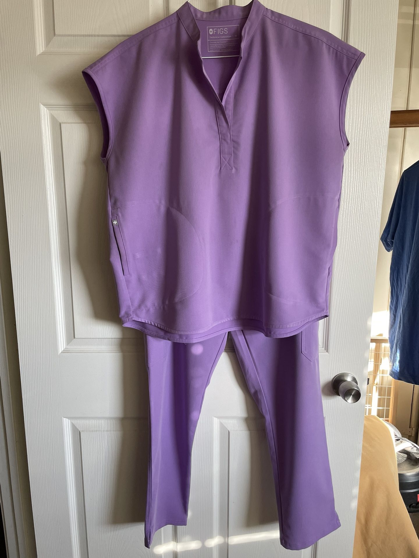 Fig Scrubs Lilac & Pink M(top) & M/P (pants)