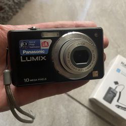 Panasonic LUMIX Digital Camera 