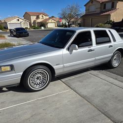 95 Lincoln Towncar