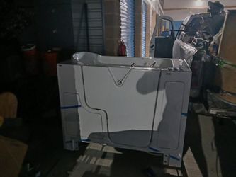 Walk-in Jacuzzi Tub