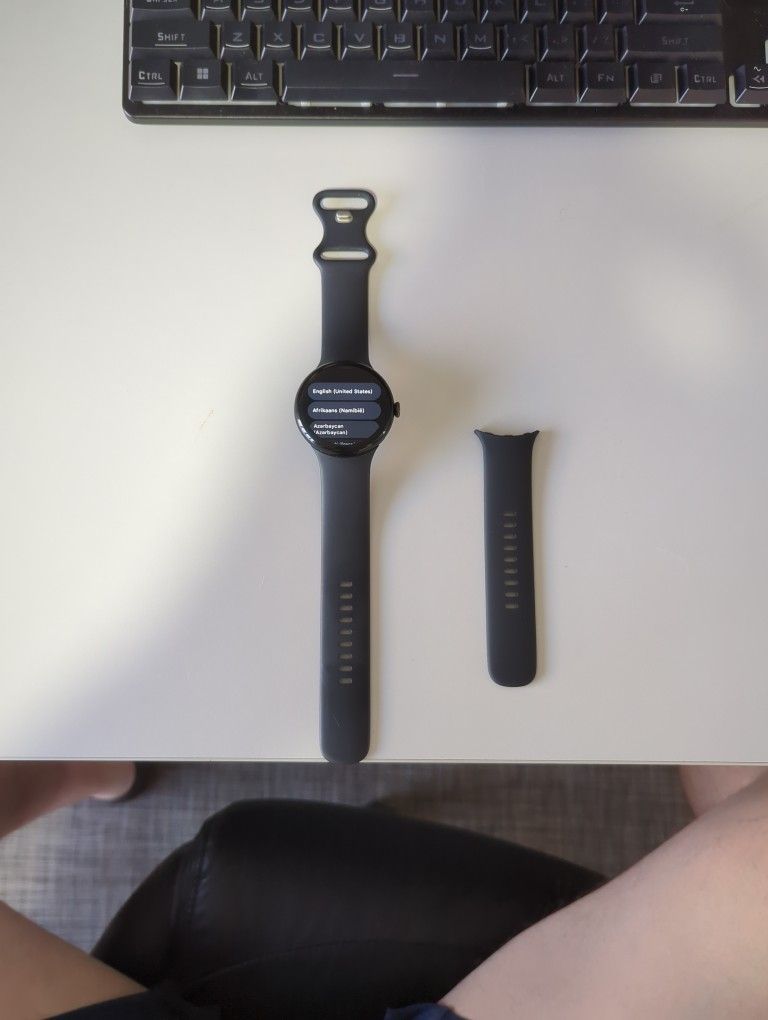 Google Pixel 3 Watch 45mm LTE With Charger