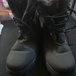 London Fog Steel Toe Woman’s Winter Hiking Boot