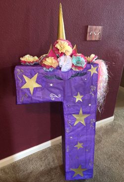 #7 Único Piñata