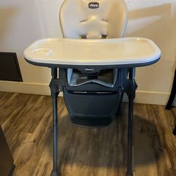 Chicco Polly Space-saving Foldable High Chair 