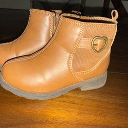 Carters Boots Size 8