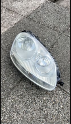 2007 Volkswagen Jetta Passenger Side Headlight OEM