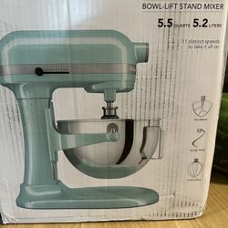 New Kitchen Aid Mixer 