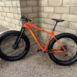 Trek Farley 7 Fat Tire Mountain Bike 