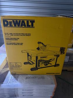 DEWALT 15 Amp 8-1/4 in. Compact Portable Jobsite Table Saw (DWE7485)